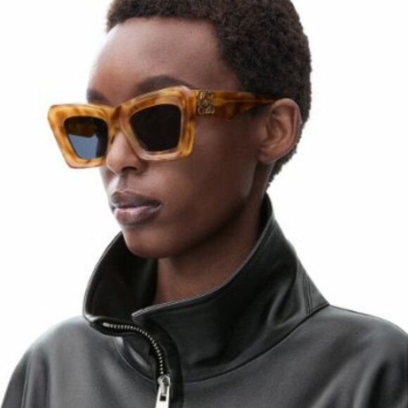 Loewe Loewe LW40145I 72E Sunglasses Shiny Pink Cat Eye Frame Size ONE SIZE - 3 Thumbnail