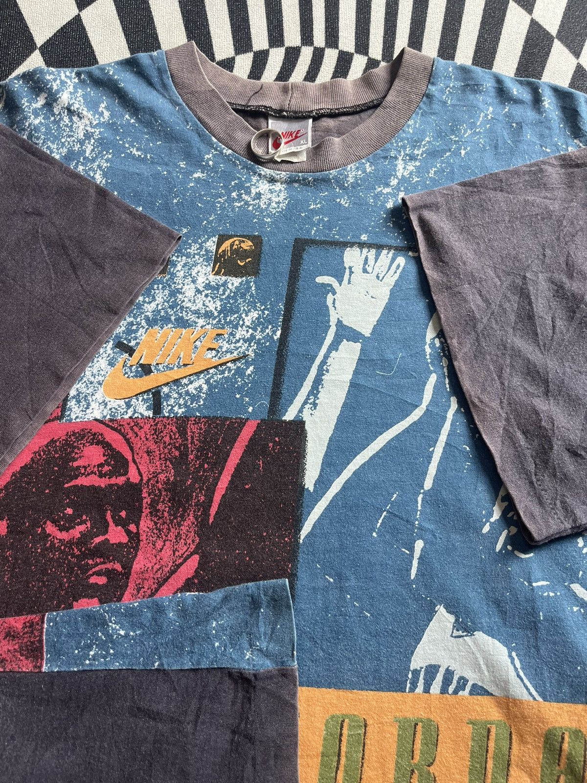 Nike Vintage NIKE AIR JORDAN (AOP) 90’s Tshirt Size US XL / EU 56 / 4 - 8 Thumbnail