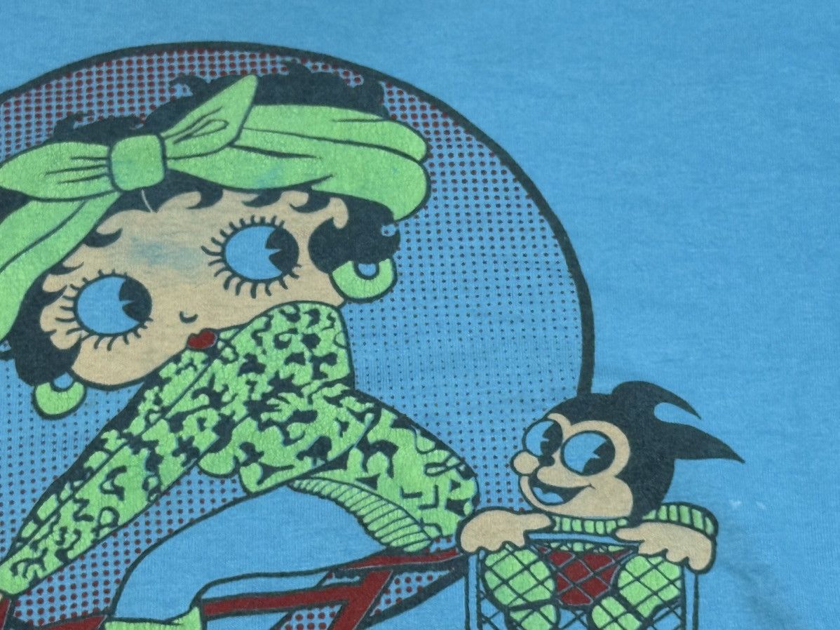 Vintage Vintage 90s Betty Boop Riding Bike T Shirt Size US XL / EU 56 / 4 - 4 Thumbnail