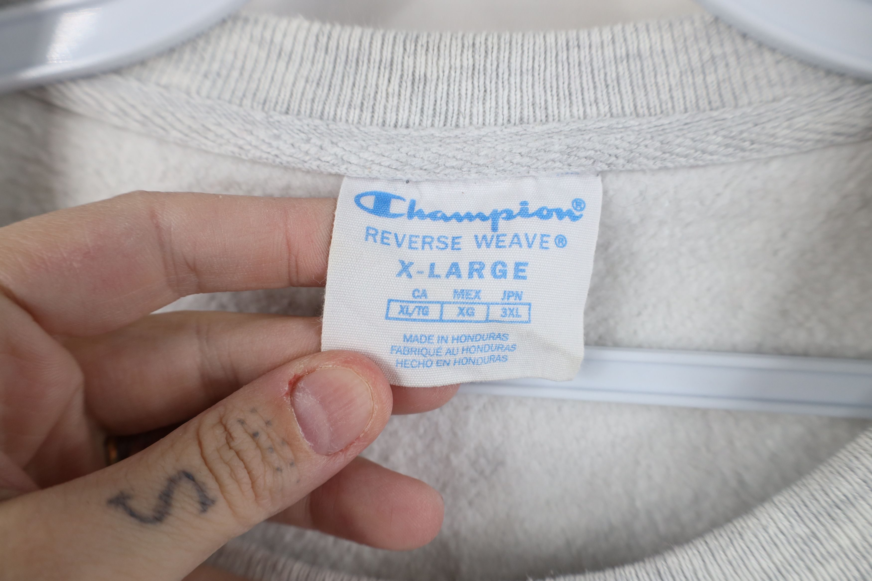 Champion Champion Reverse Weave Dolphin Cay Atlantis Sweatshirt Gray Size US XL / EU 56 / 4 - 10 Thumbnail