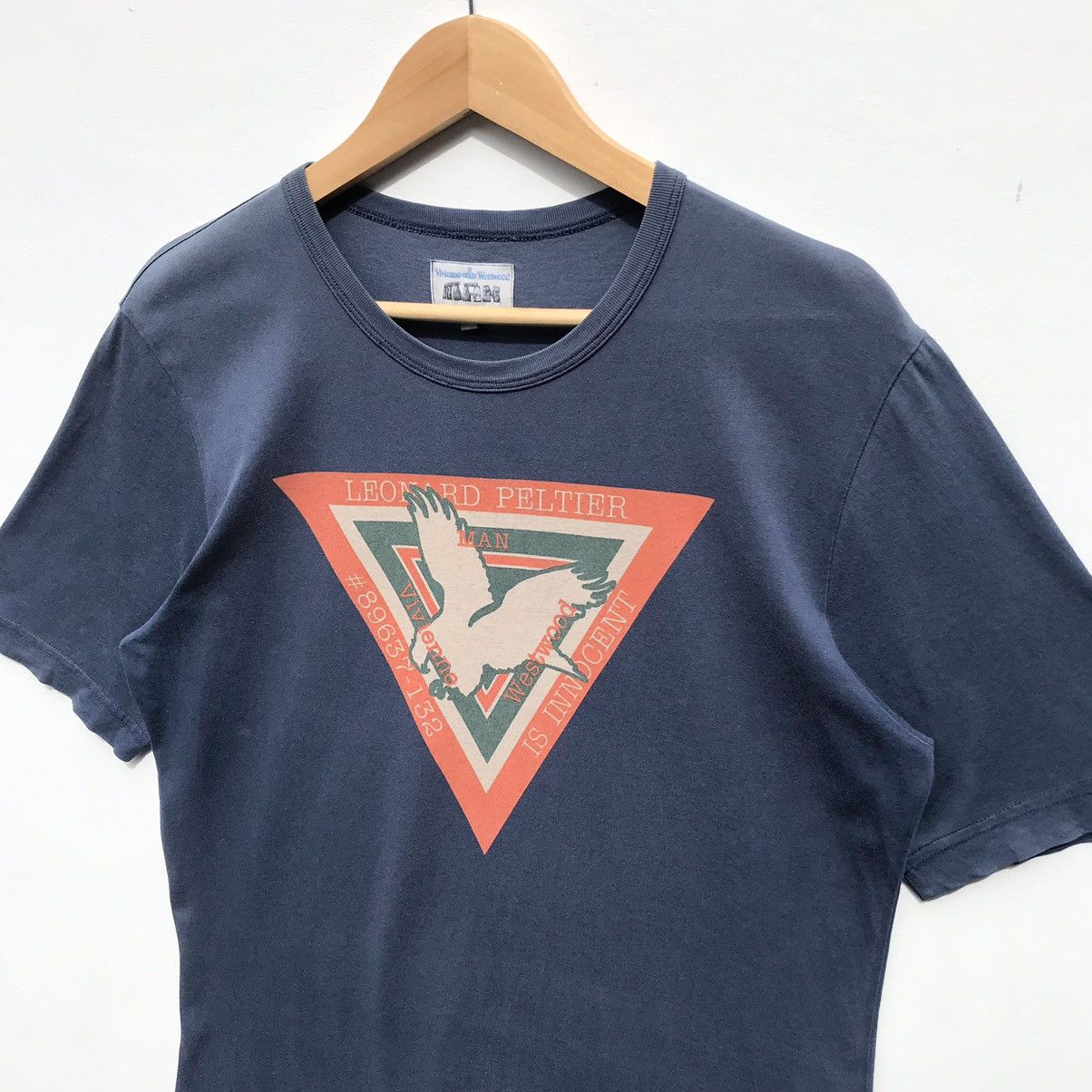 Vivienne Westwood Vivienne Westwood Leonard Peltier Is Innocent Shirt SunFaded Size US S / EU 44-46 / 1 - 8 Thumbnail