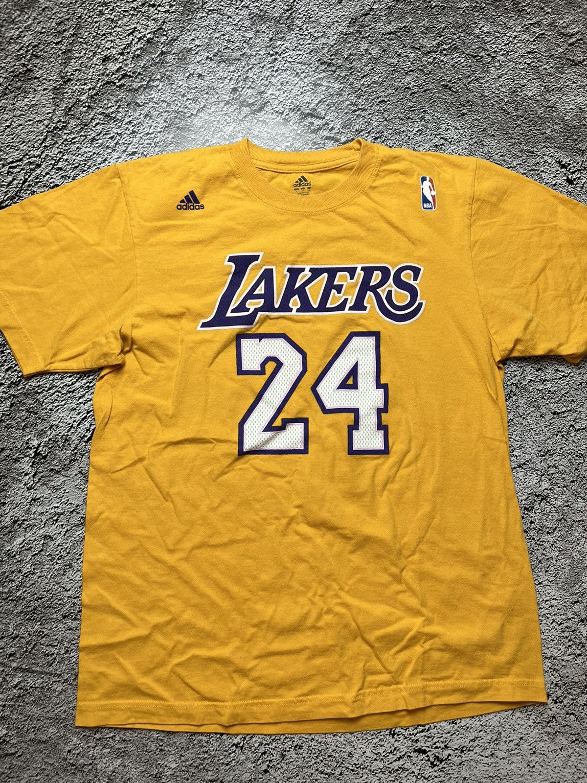 Adidas Y2k 00’s Los Angeles Lakers NBA Kobe Bryant adidas t shirt Size US L / EU 52-54 / 3 - 1 Thumbnail
