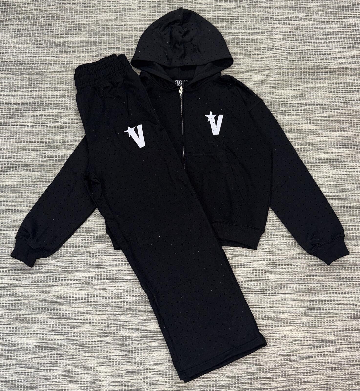 Other Very Distant Black Sweatsuit Set Size US L / EU 52-54 / 3 - 1 Thumbnail