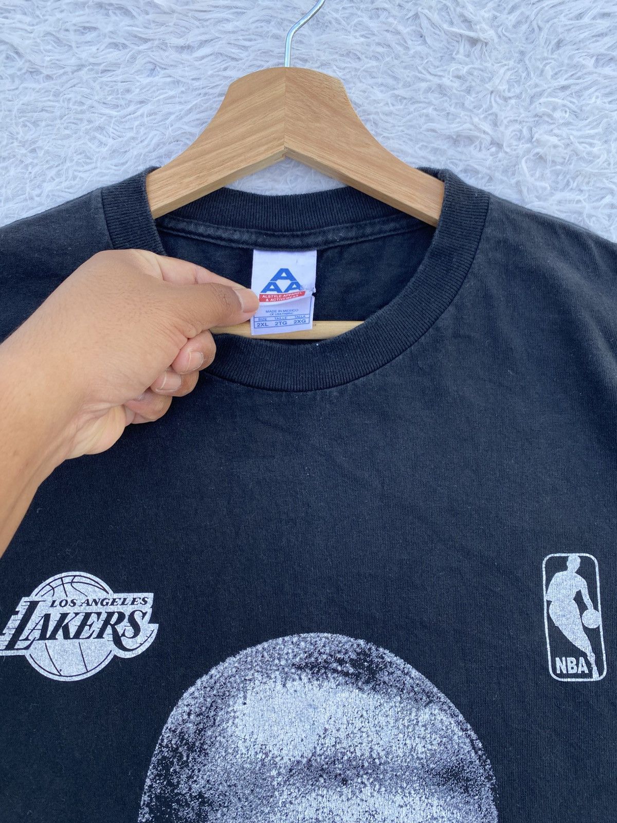 NBA Rare Vintage Y2K NBA Kobe Bryant Tshirt Size US XL / EU 56 / 4 - 10 Thumbnail