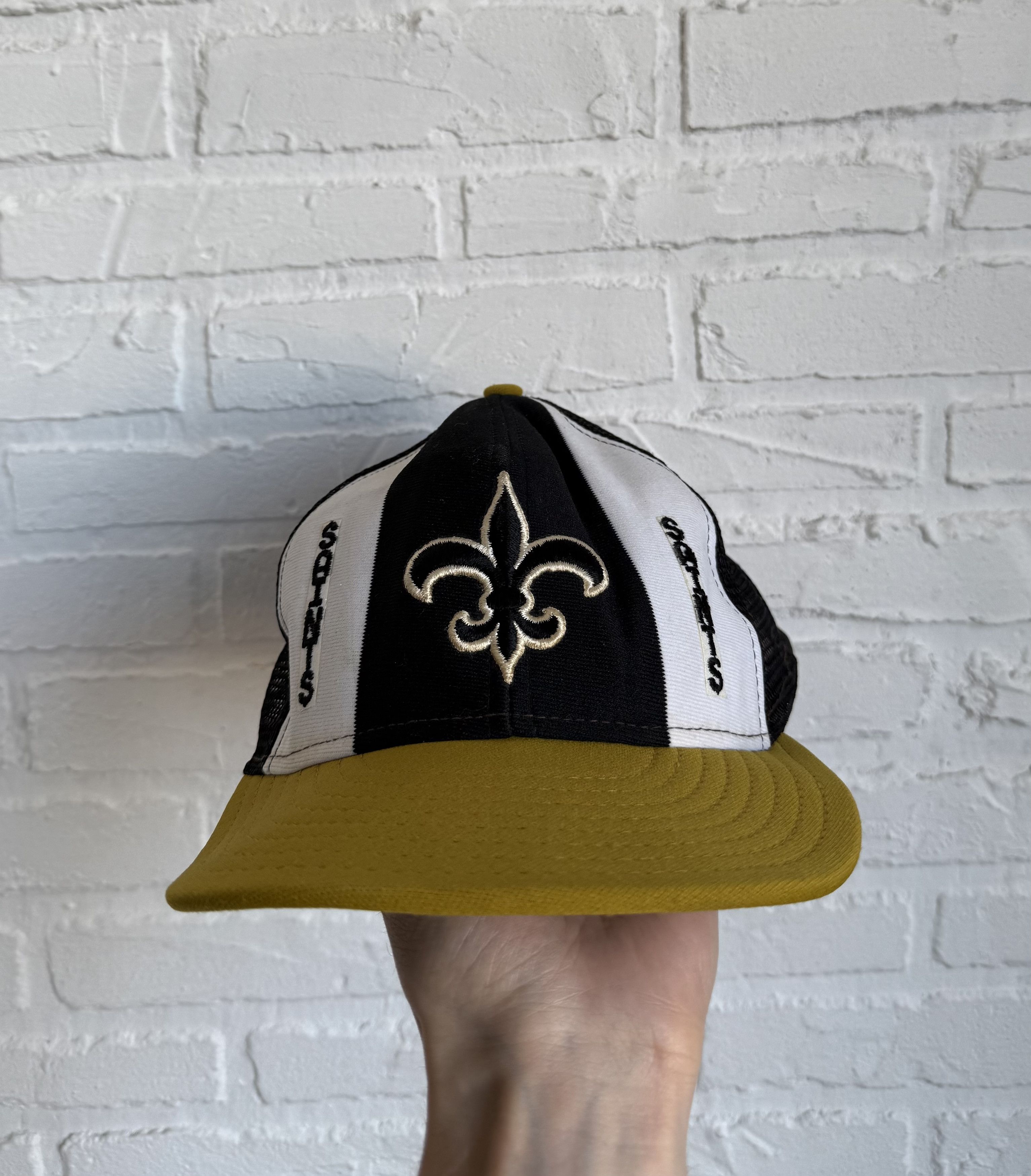 NFL × Vintage Vintage 80s New Orleans Saints NFL trucker cap Size ONE SIZE - 1 Thumbnail