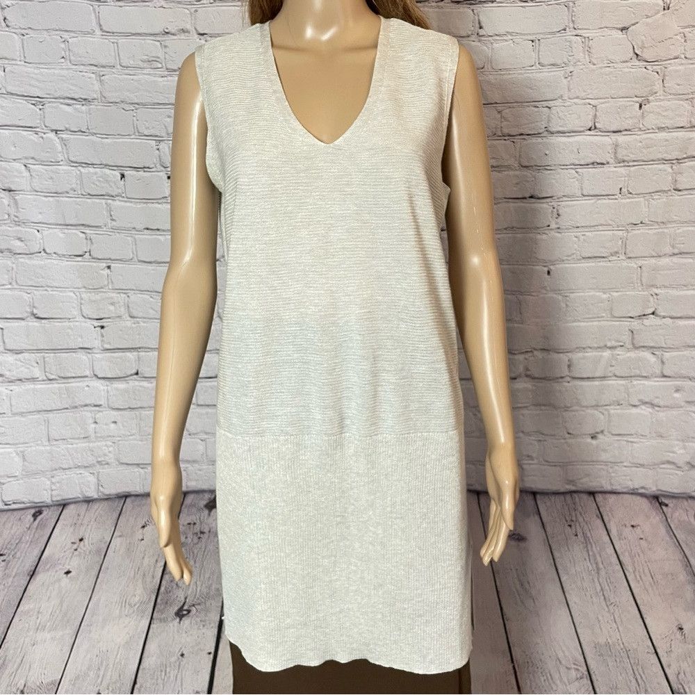 White House Black Market White House Black Market Knit Rayon Beige Sleeveless Top Ve Size L / US 10 / IT 46 - 2 Thumbnail
