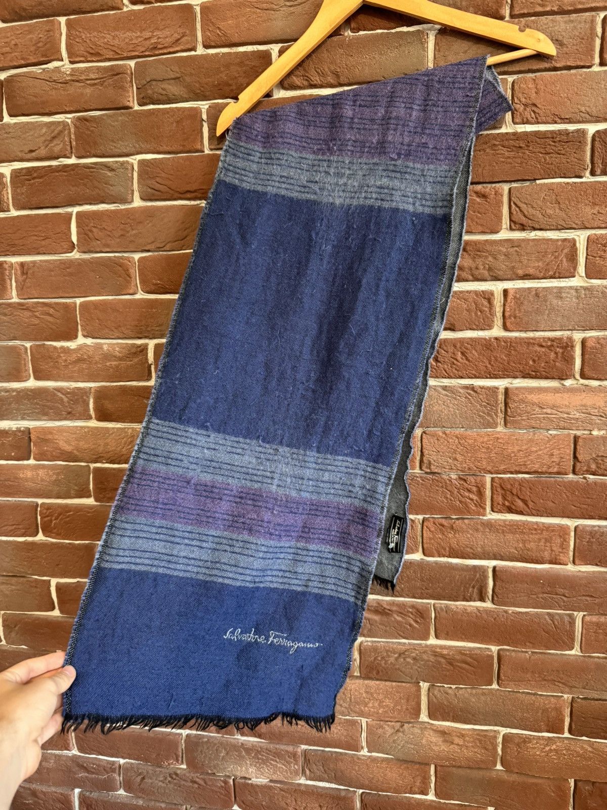 Salvatore Ferragamo Vintage Salvatore Ferragamo Scarf Winter Wool Silk Italy Size ONE SIZE - 2 Thumbnail