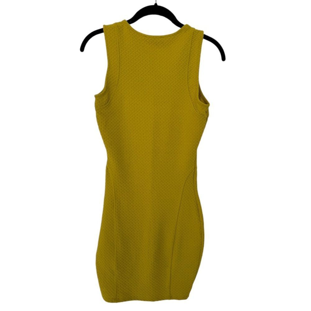 Other Pull & Bear SZ M yellow textured bodycon dress Size M / US 6-8 / IT 42-44 - 2 Thumbnail