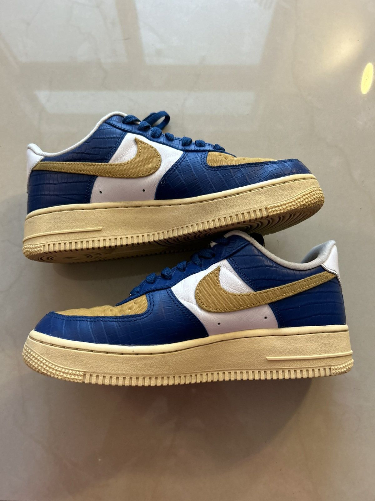 Nike × Undefeated Nike air force 1 undefeated Size US 6.5 / EU 39-40 - 2 Thumbnail