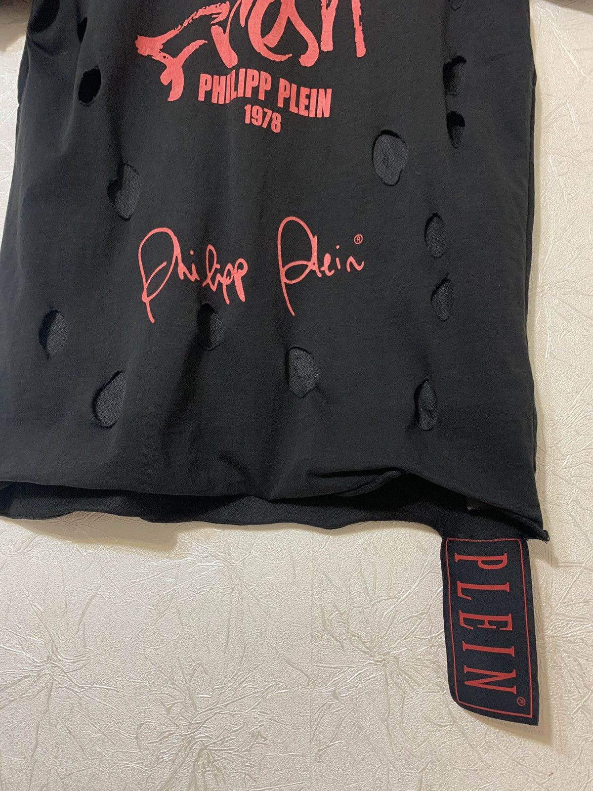 Philipp Plein Philipp Plein Fucking Fresh Holes Men’s T-Shirt Size US S / EU 44-46 / 1 - 2 Thumbnail