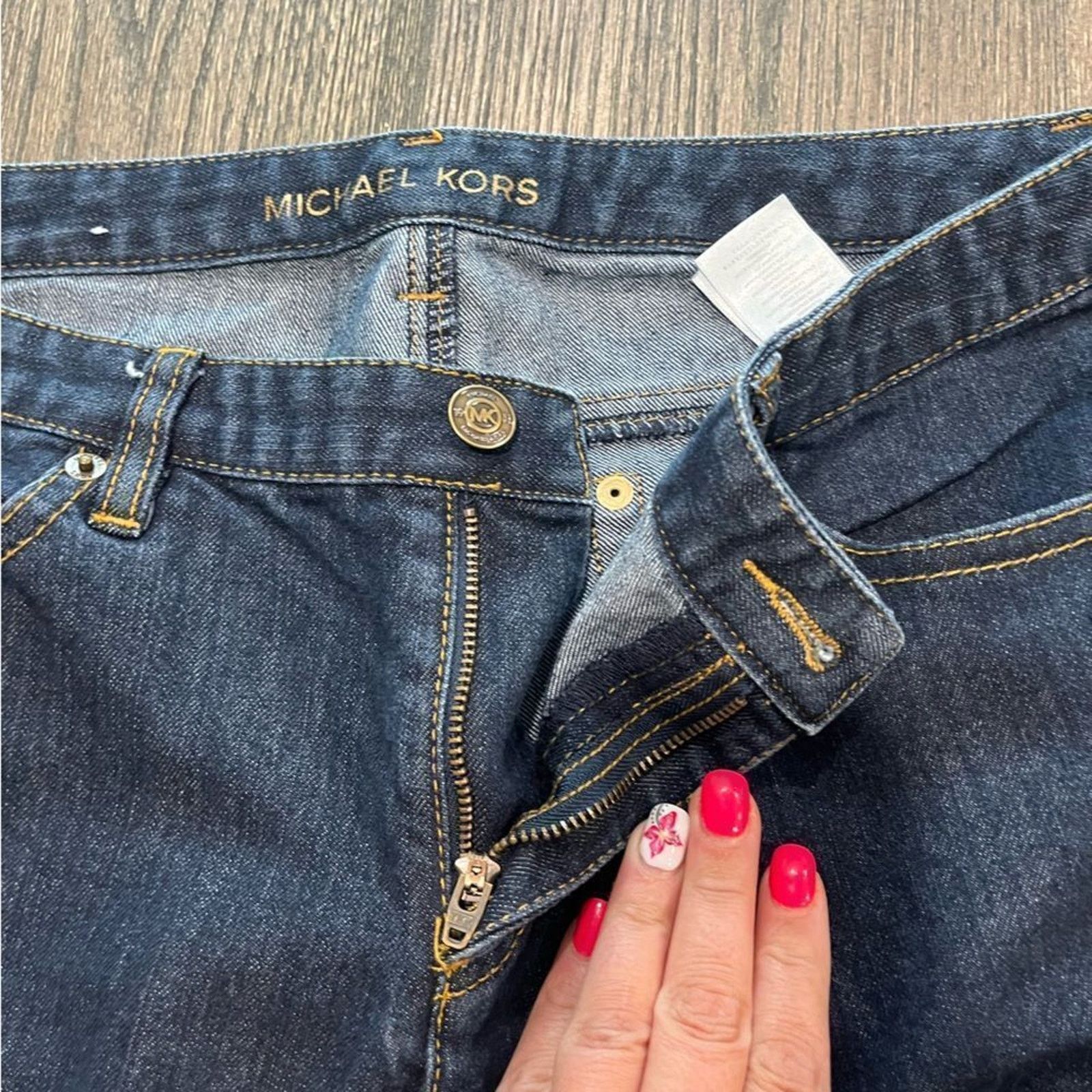 Michael Kors Michael Kors Dark Wash Denim Jeans Flare Leg Size 8 Size 30" / US 8 / IT 44 - 8 Thumbnail