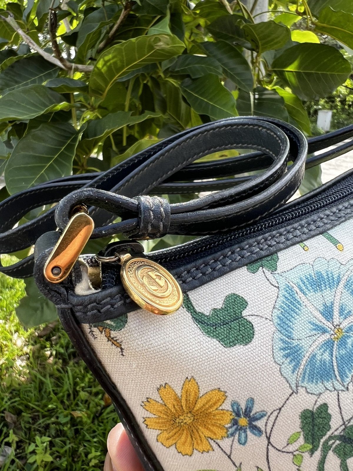 Gucci × Vintage Gucci Floral Garden Canvas Leather Shoulder Sling Bag Size ONE SIZE - 4 Thumbnail