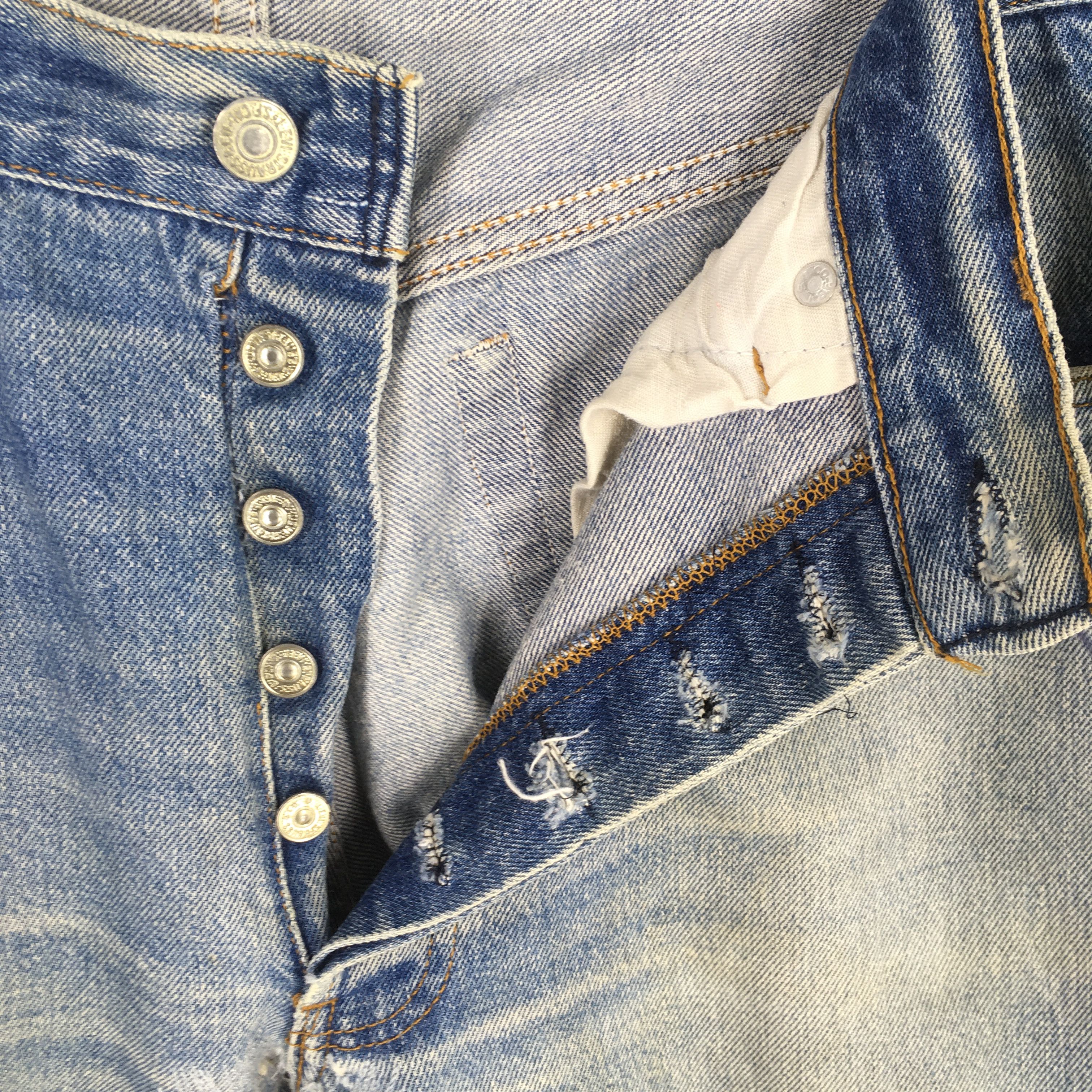 Levi's Size 31x32 Vintage 90s Levi's 501 Light Washed Jeans S347 Size US 31 - 6 Thumbnail