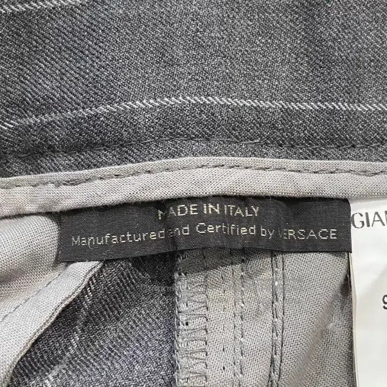 Versace Versace Grey striped wool shorts Size US 38 / EU 54 - 5 Thumbnail