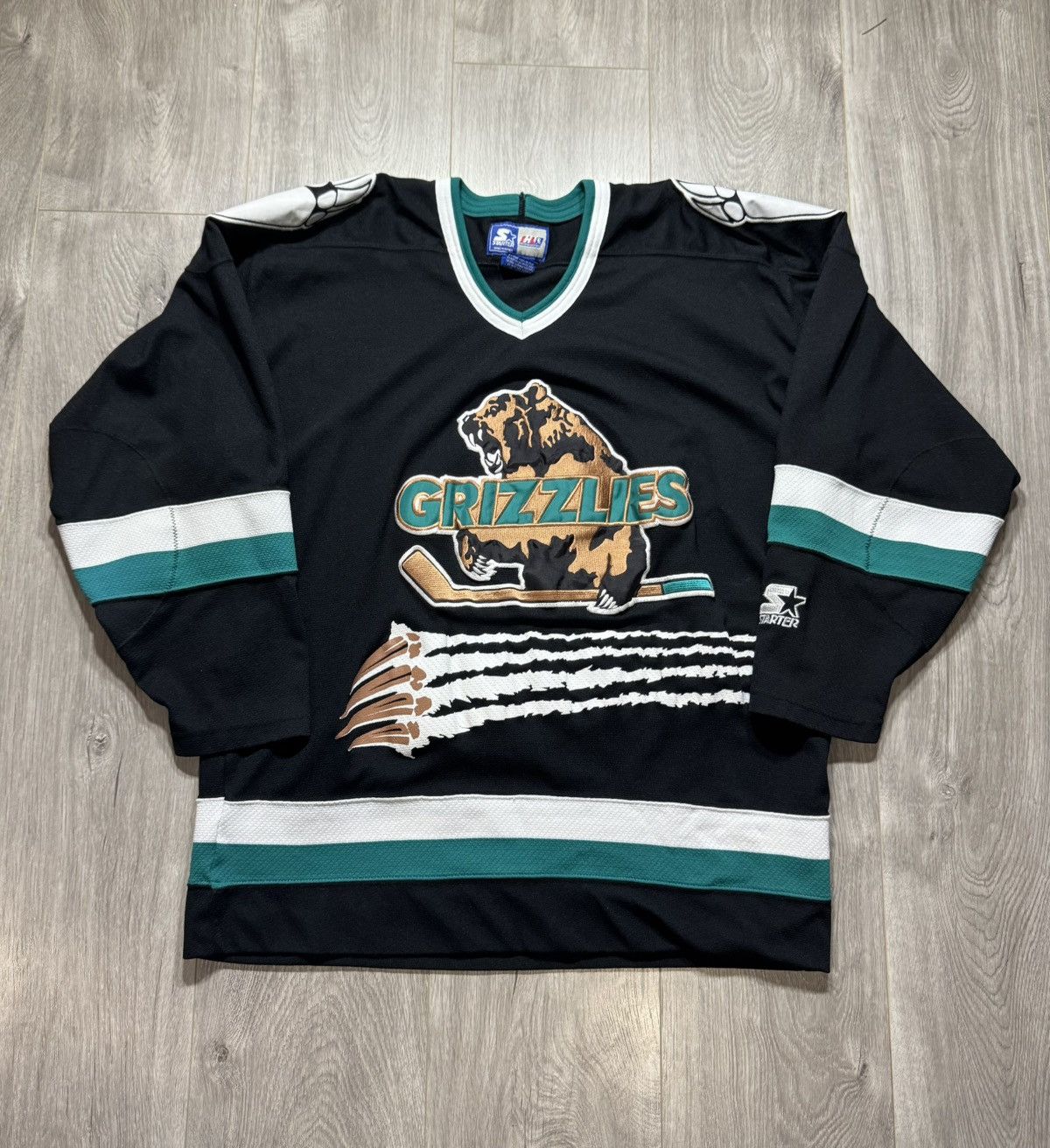 Starter Vintage Utah Grizzlies Hockey Jersey Black IHL Hockey Size US L / EU 52-54 / 3 - 1 Thumbnail