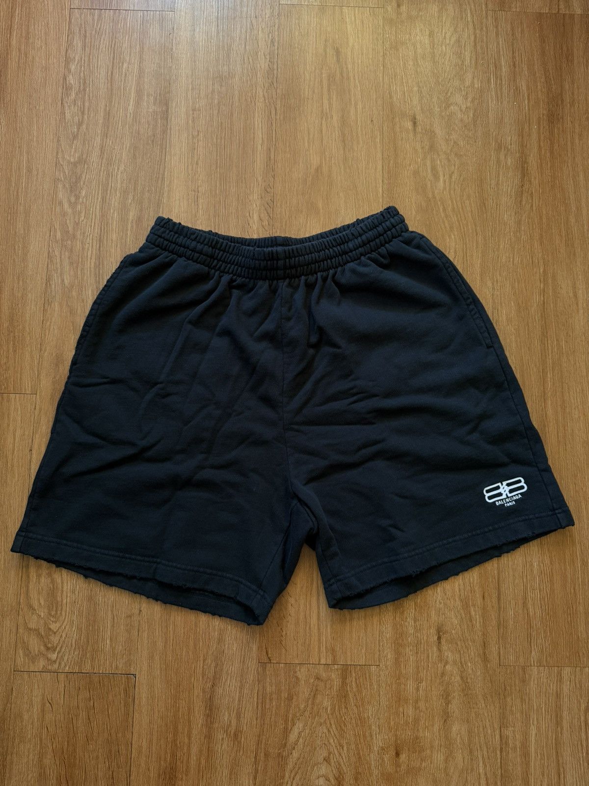 Balenciaga BB Paris Icon Shorts Size US 30 / EU 46 - 1 Thumbnail