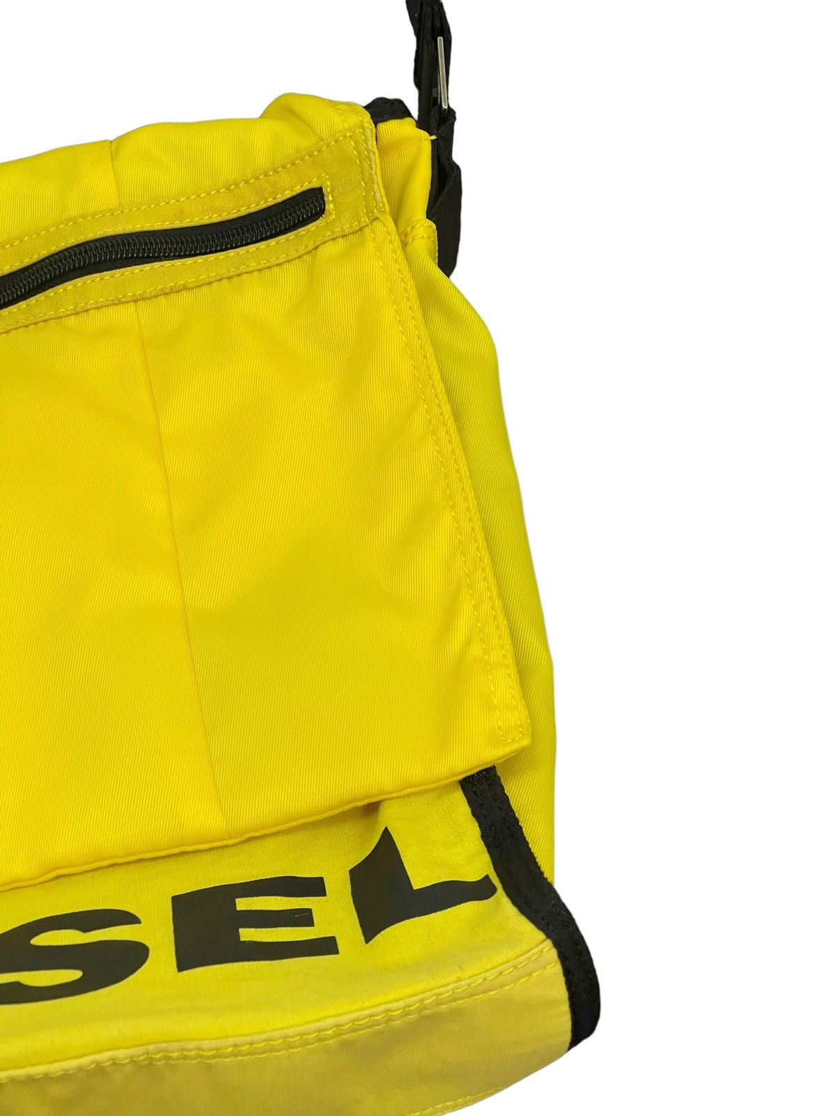 Diesel Messenger Diesel Spell Out Sling Bag 1🟩 Size ONE SIZE - 8 Thumbnail