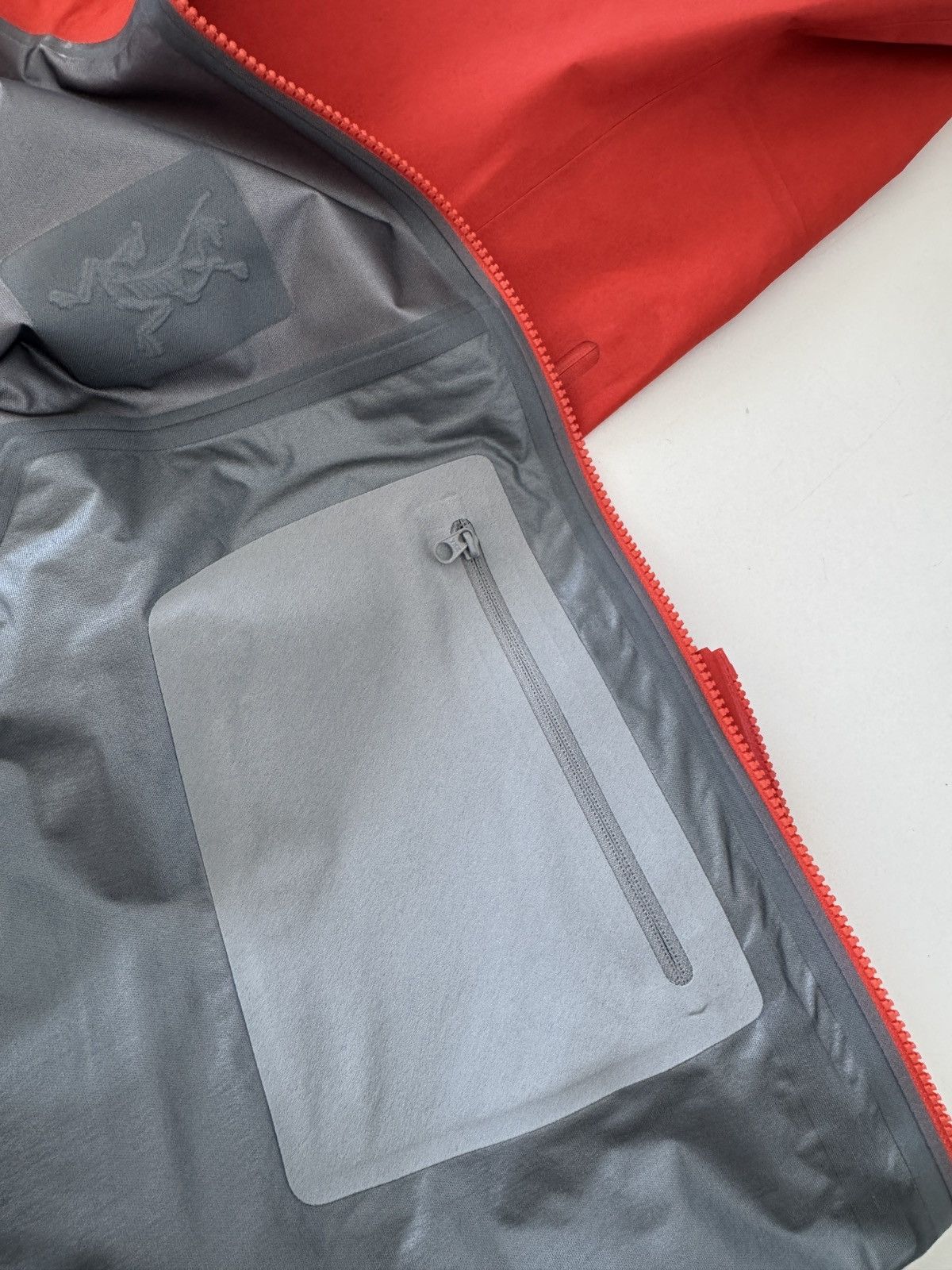 Arc'teryx Arcteryx Beta SL Jacket Size US XL / EU 56 / 4 - 9 Thumbnail