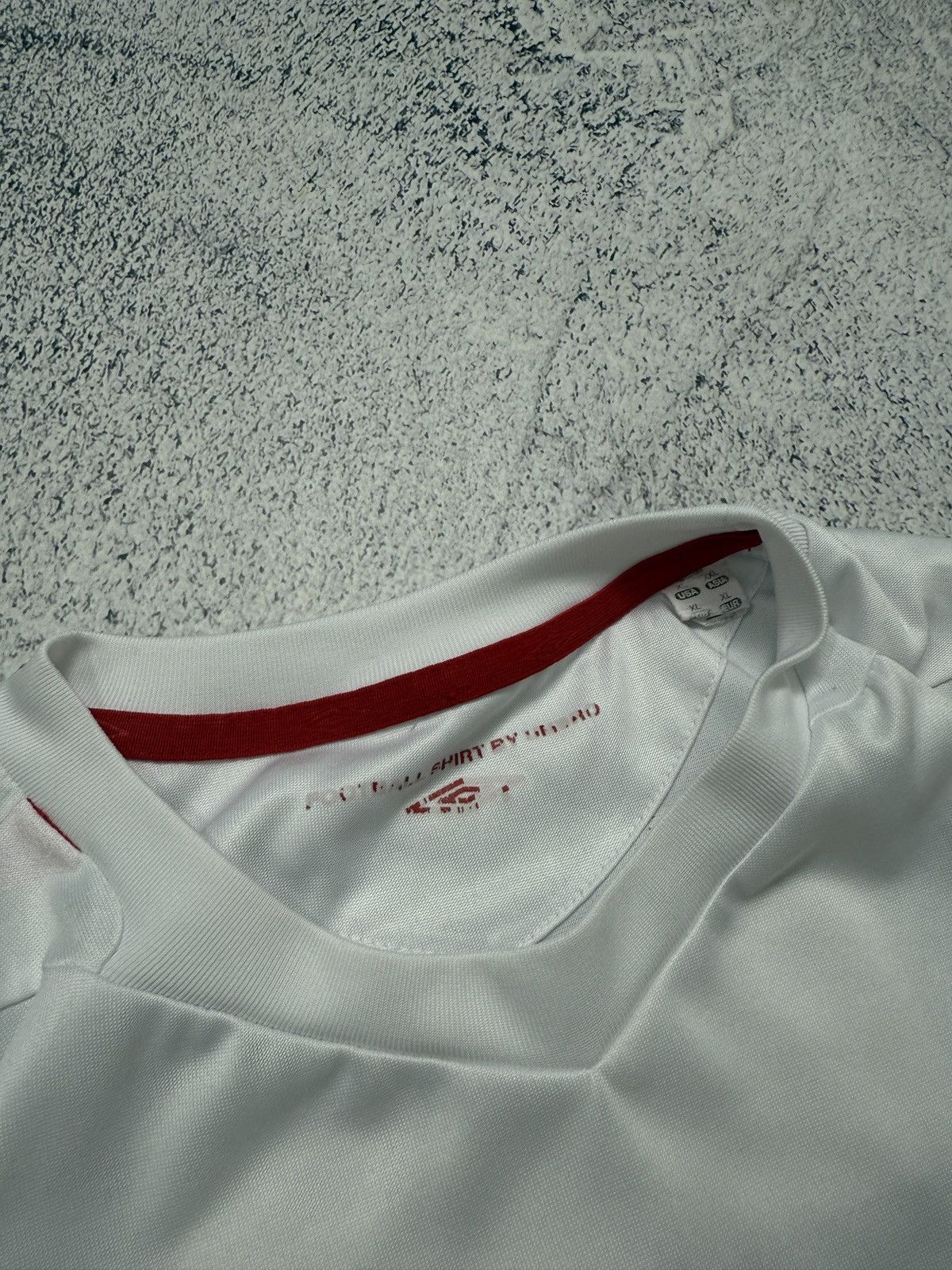 Umbro VTG UMBRO LINCOLN CITY FC 2008-2009 HOME FOOTBALL T-SHIRT Size US XL / EU 56 / 4 - 6 Thumbnail
