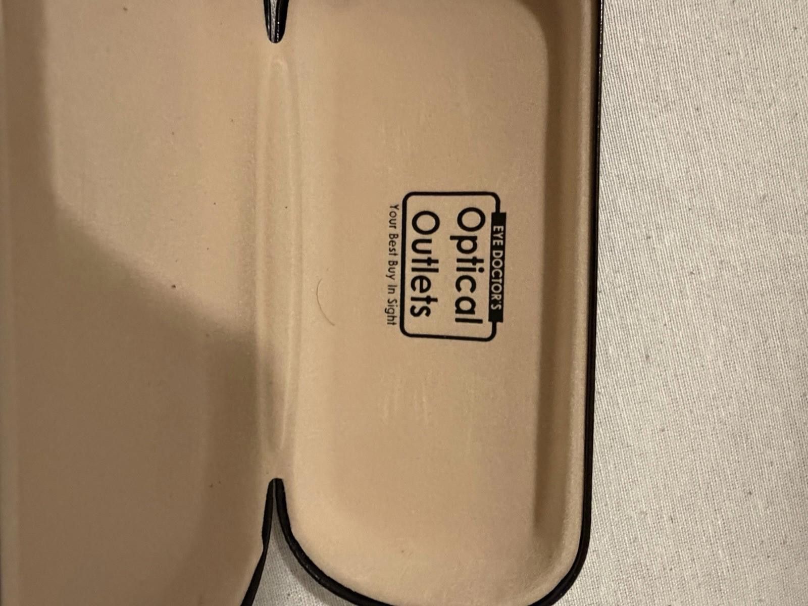 The Unbranded Brand Lot Of 2 Hard Clamshell eyeglass case Black Size ONE SIZE - 5 Thumbnail
