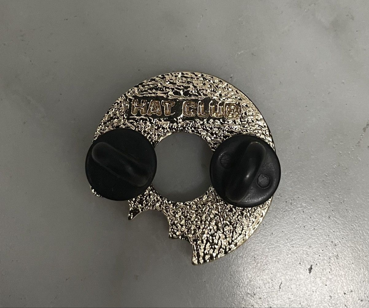 Hat Club 🔥 Exclusive Hat Club Pin Size ONE SIZE - 2 Thumbnail