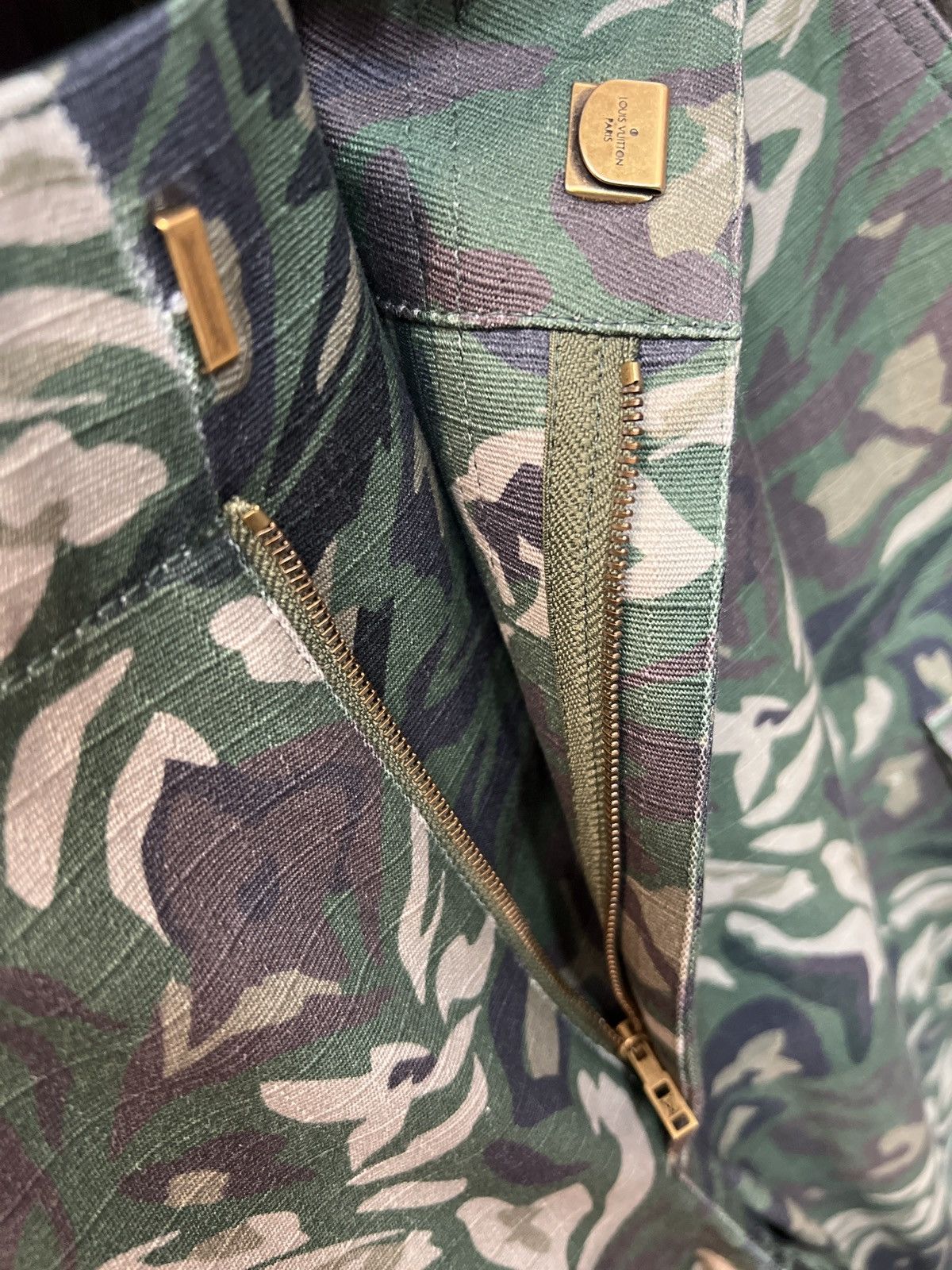 Louis Vuitton Louis Vuitton Camo Cargo Pants Size US 32 / EU 48 - 4 Thumbnail