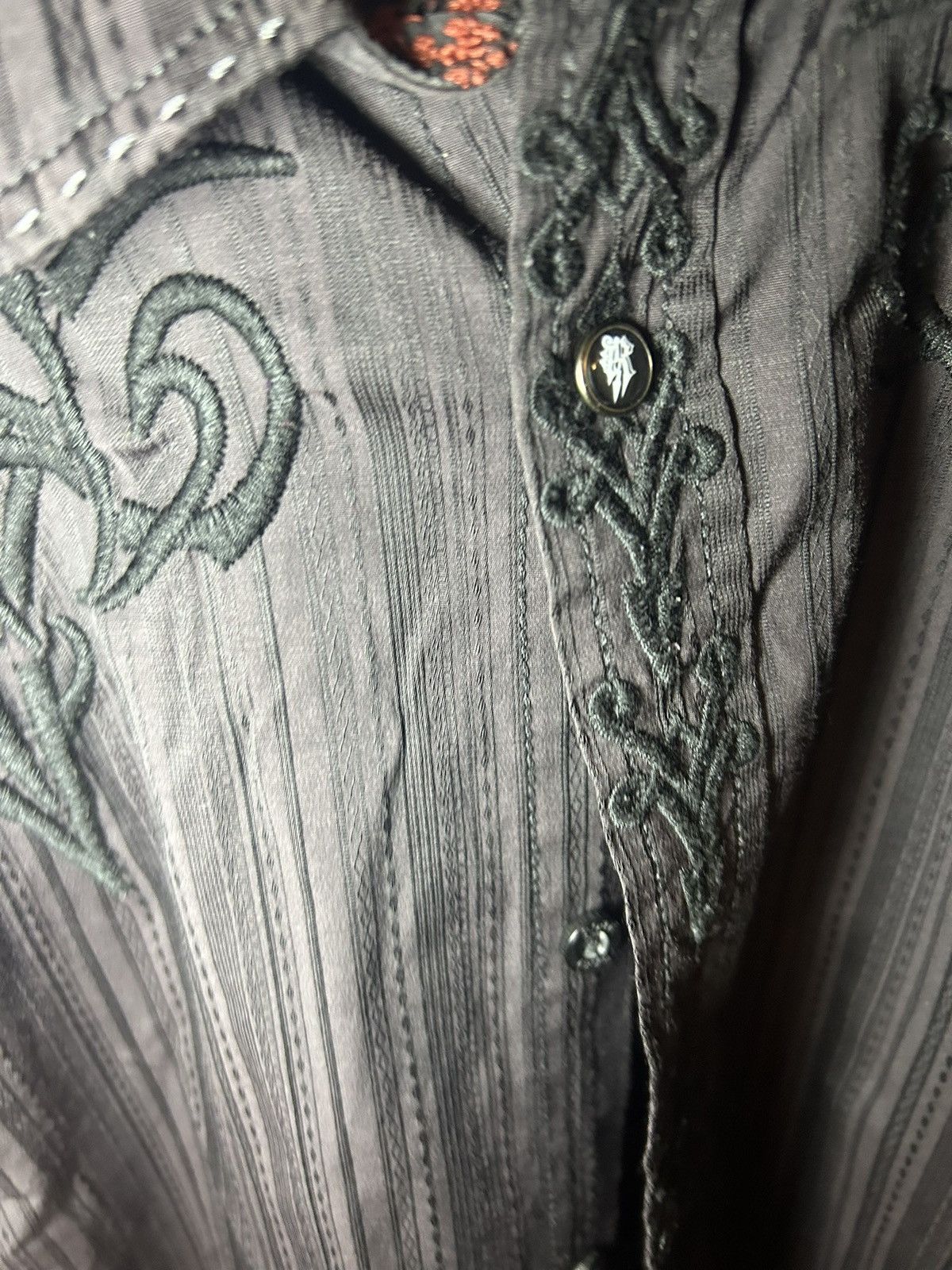 Roar Vintage Roar tribal y2k embroidered button up longsleeve Size US XL / EU 56 / 4 - 5 Thumbnail