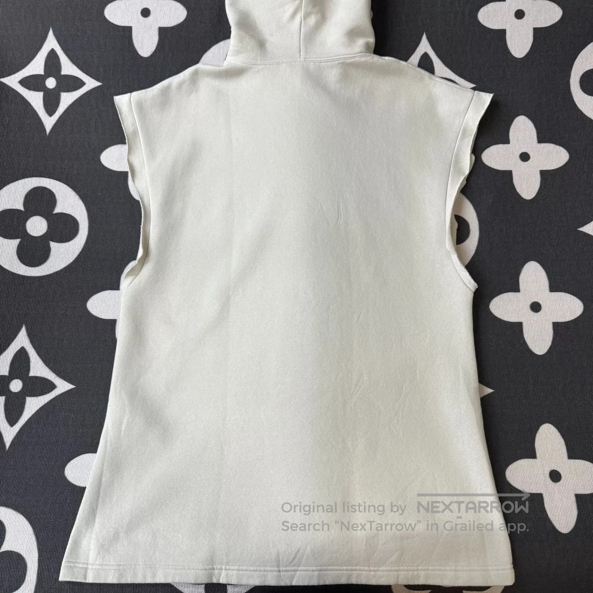Balenciaga Balenciaga White Sleeveless Hoodie. Size US M / EU 48-50 / 2 - 2 Thumbnail