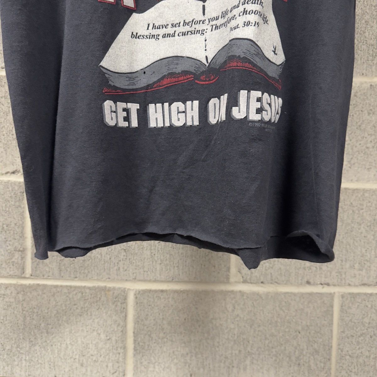 Vintage 90s Faded Crack A Bible Get High On Jesus Shirt ERD Grunge Size US L / EU 52-54 / 3 - 7 Thumbnail