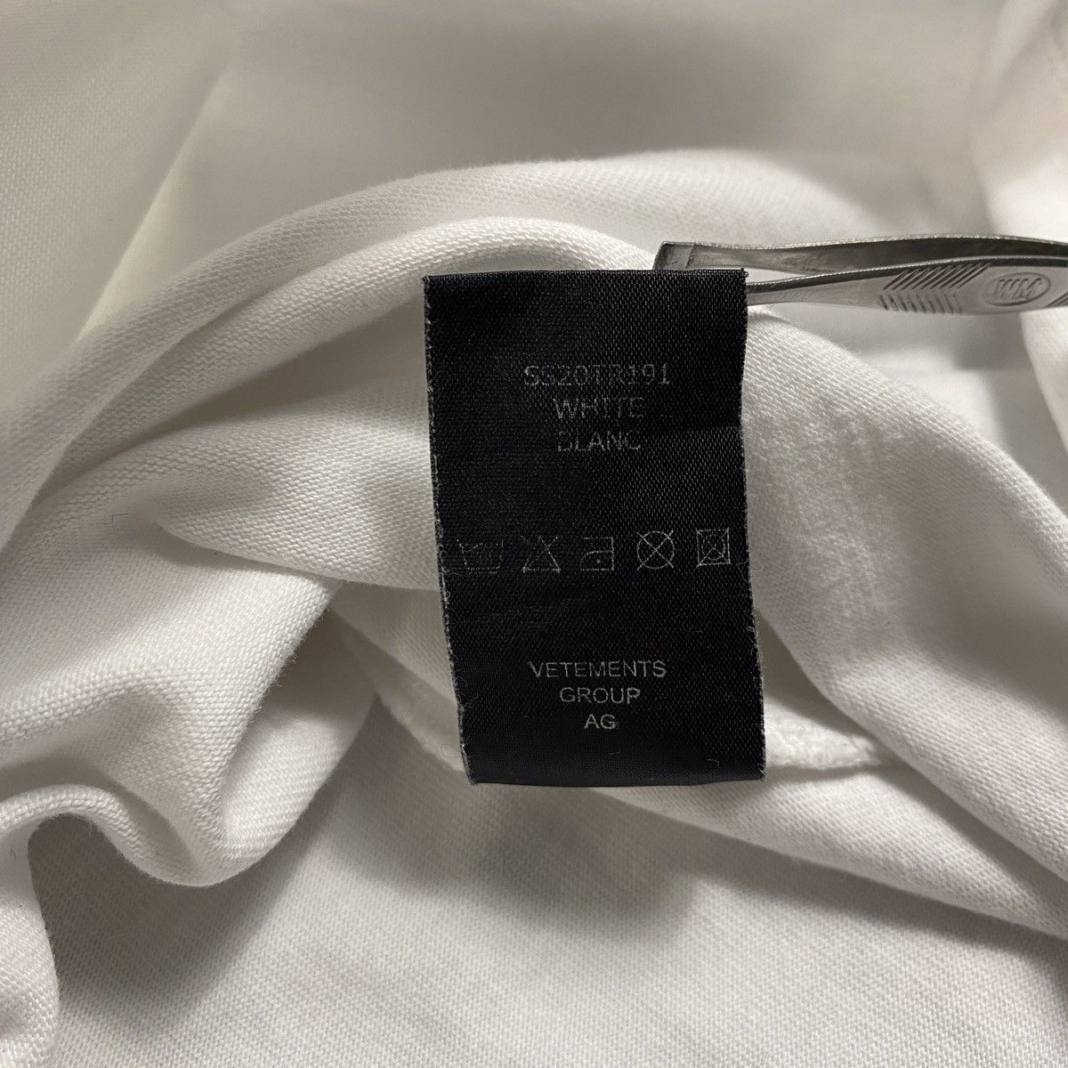 Vetements Vetements Denma Gvasalia Spencer Graffiti Type Font Tee Size US XS / EU 42 / 0 - 7 Thumbnail