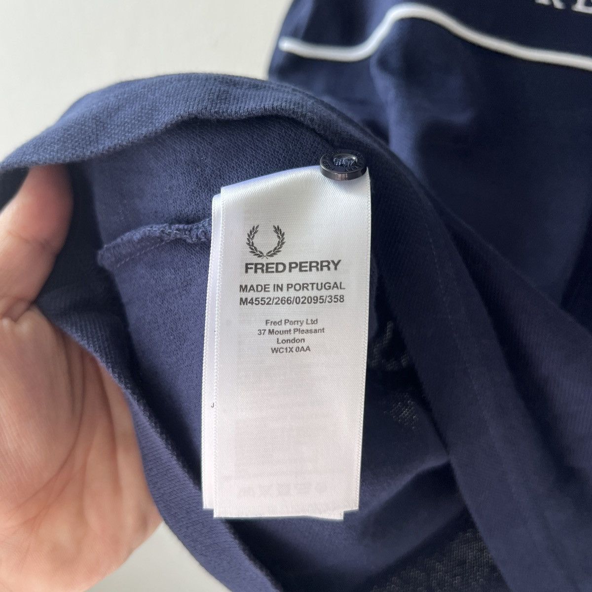 Fred Perry Fred Perry Centre Logo Embroidered Polo Tee Size US M / EU 48-50 / 2 - 4 Thumbnail