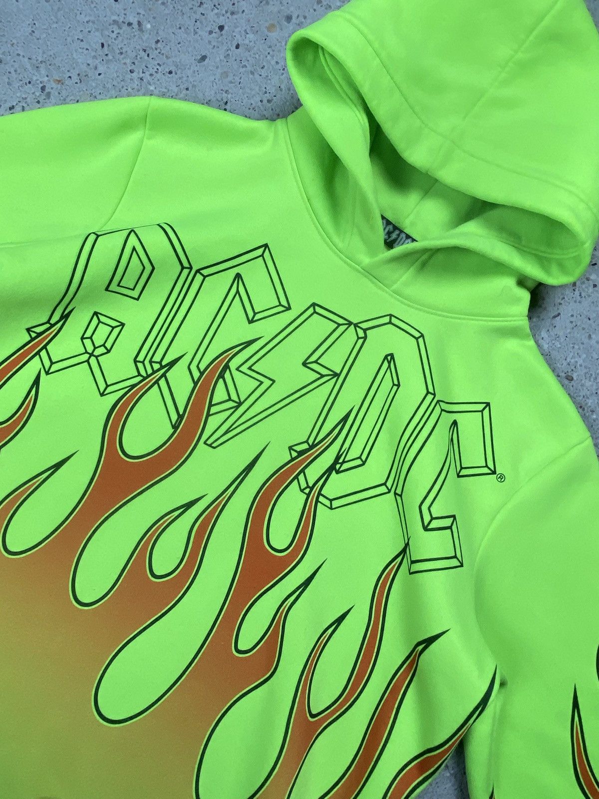 AC/DC Neon green ac dc hoodie flames rare Size US M / EU 48-50 / 2 - 6 Thumbnail