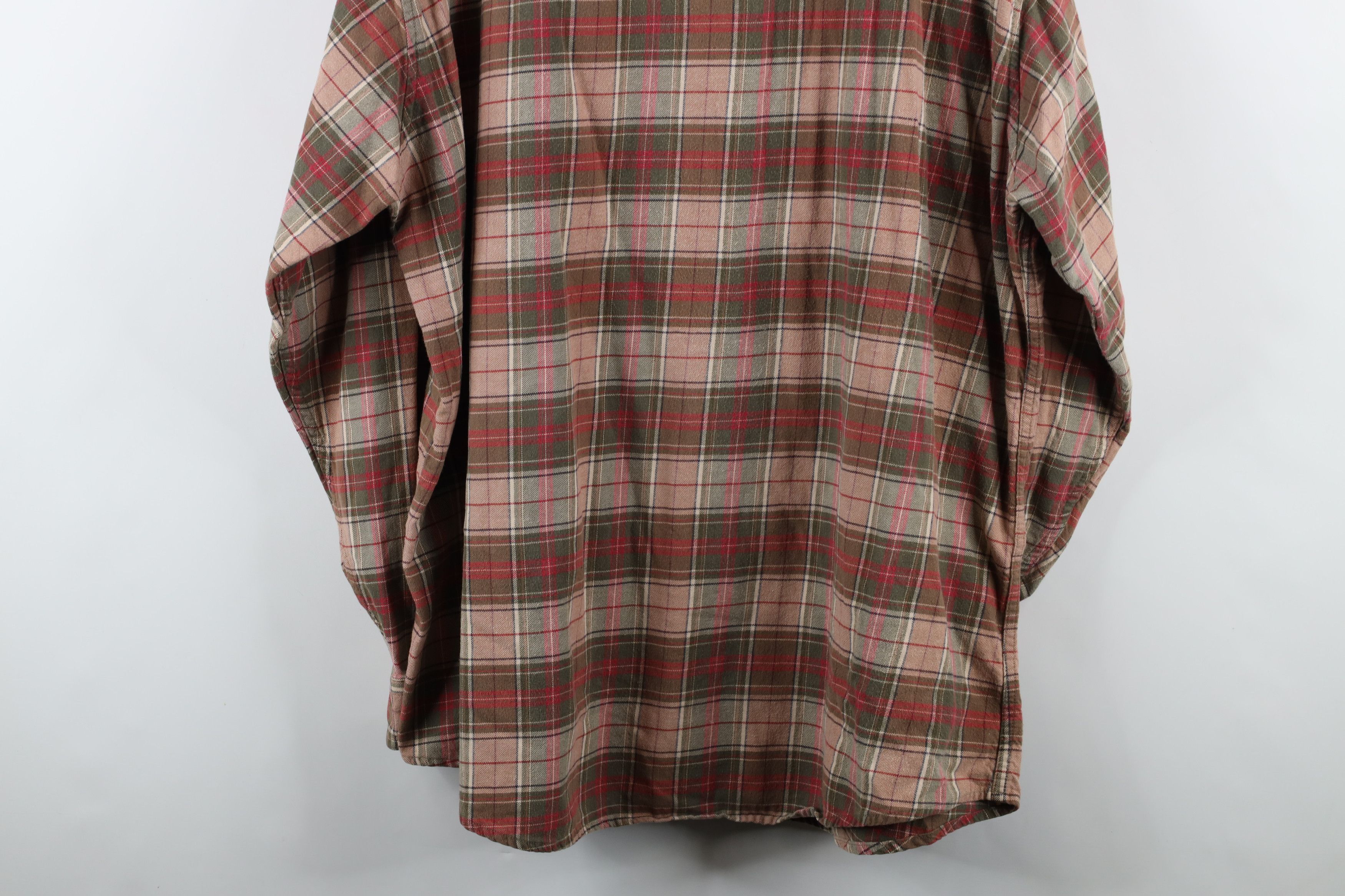 Vintage × Woolrich Woolen Mills Vintage 90s Woolrich Collared Button Down Shirt Plaid Size US XXL / EU 58 / 5 - 10 Thumbnail