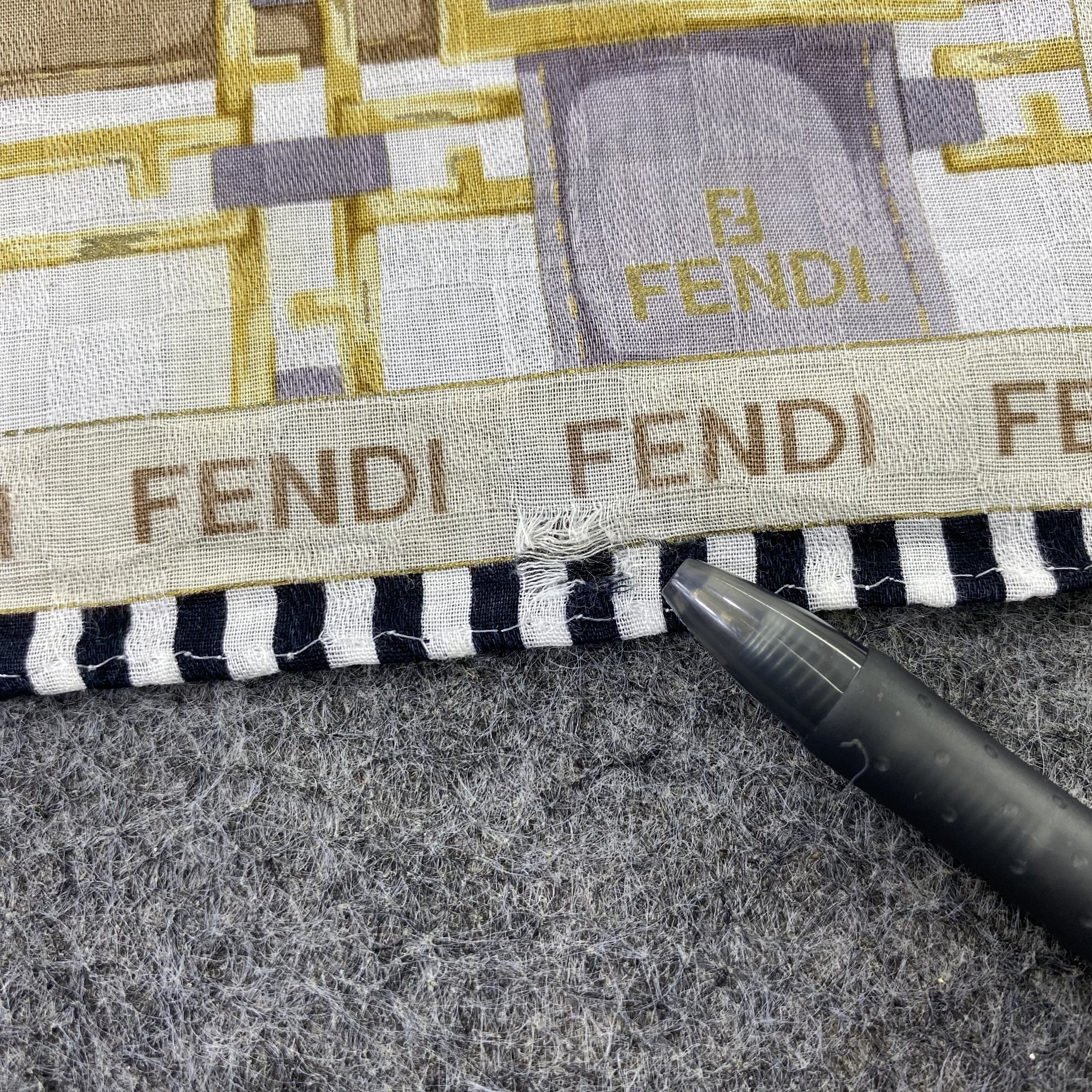 Fendi Fendi Handkerchief / Bandana / Neckerchief-B2267 Size ONE SIZE - 10 Thumbnail
