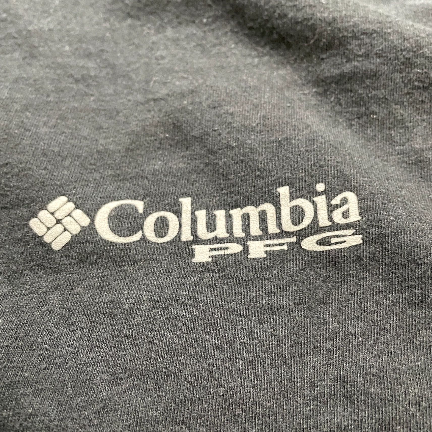Vintage VINTAGE Columbia Men's Short Sleeve T-Shirt S Black Casual Fish Outdoor 90s Size US S / EU 44-46 / 1 - 3 Thumbnail