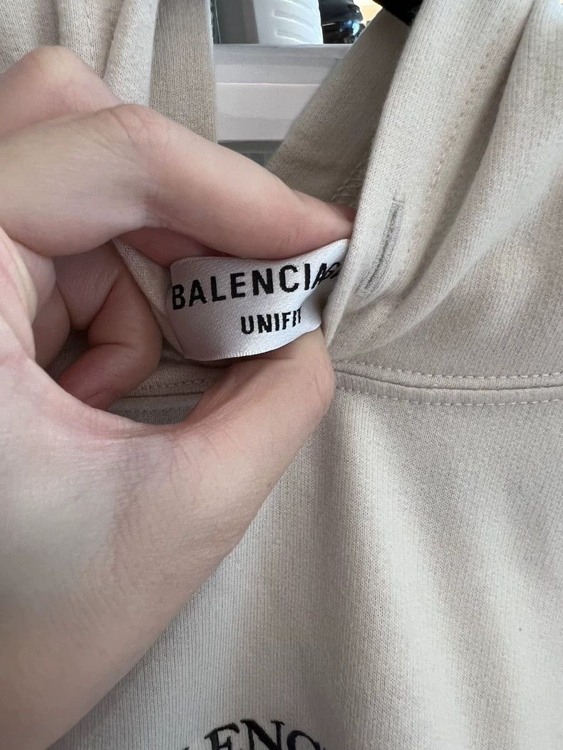 Balenciaga Balenciaga Beige Embroidered Hoodie XS In Stock Send Immed Size US XS / EU 42 / 0 - 3 Thumbnail