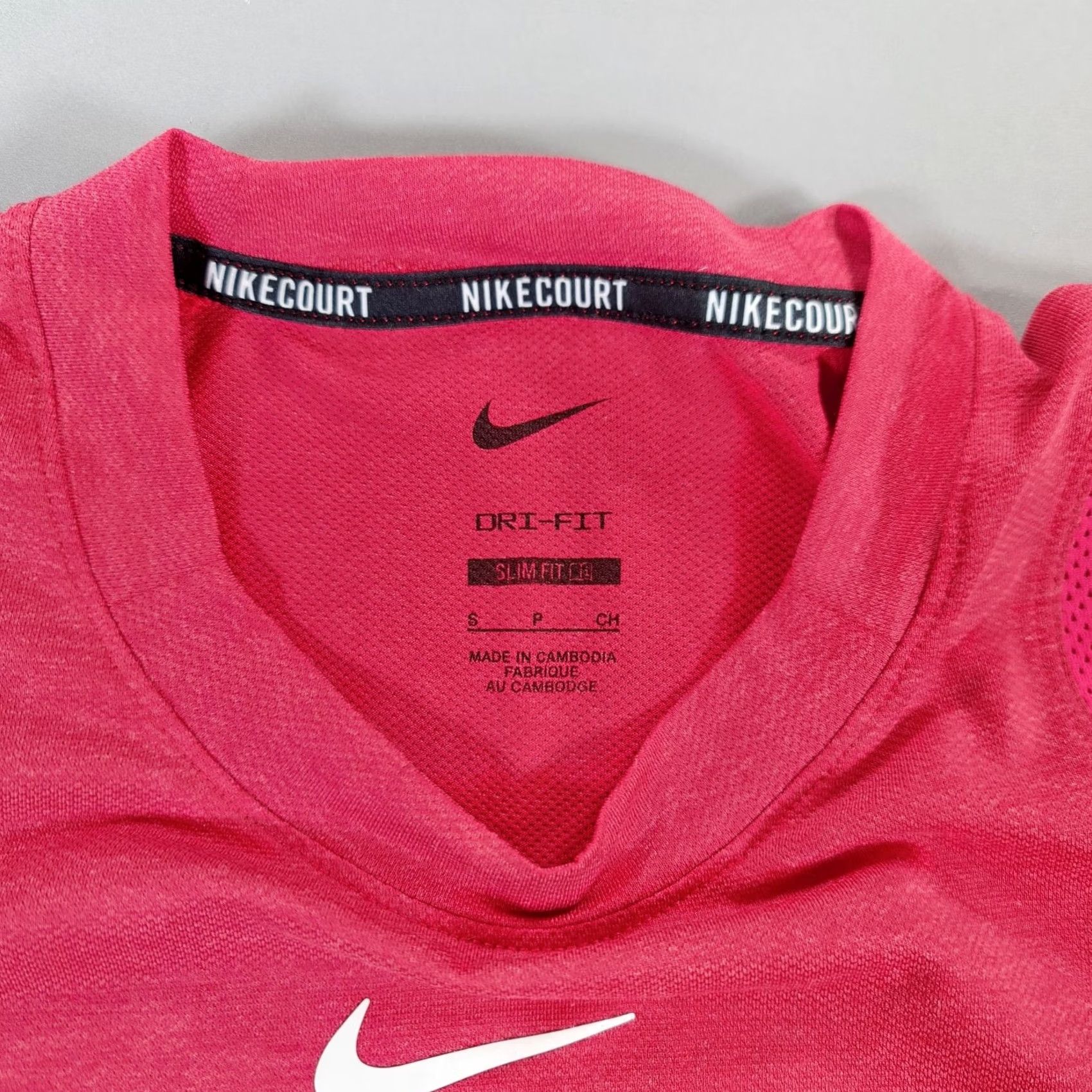 Nike Nike Womens Tennis T Shirt Slim Red Small Dri-Fit Court Slam Nike Dri-Fit FD5675 614 Womens T-Shirt Size S / US 4 / IT 40 - 3 Thumbnail