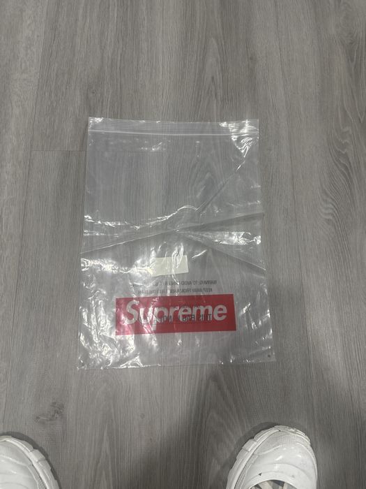 Supreme store dust bag