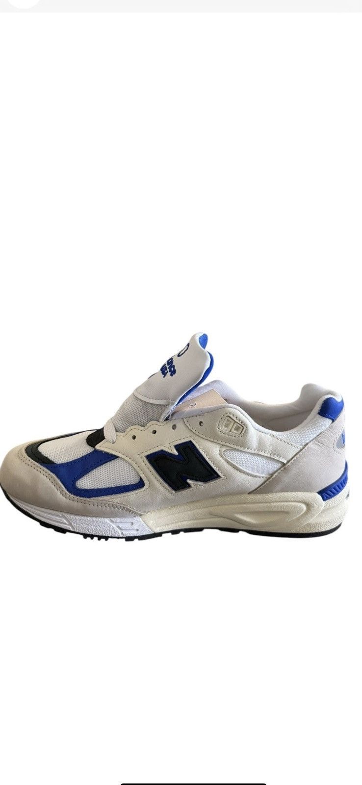 New Balance New Balance Size US 9.5 / EU 42-43 - 2 Thumbnail