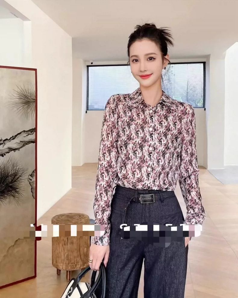 Chanel Chanel 23A silk shirt with broken flowers 2504-Nextarrow Size XS / US 0-2 / IT 36-38 - 8 Thumbnail
