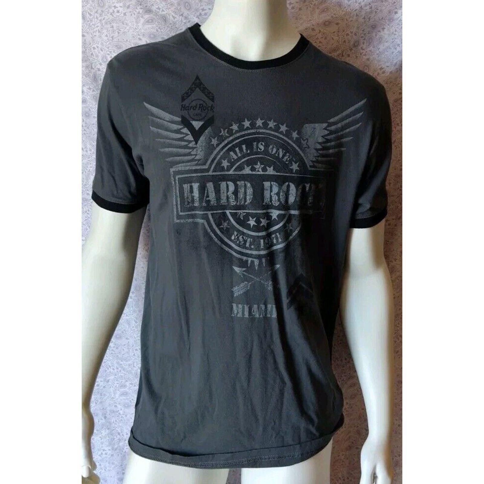 Hard Rock Cafe Used Vintage Style Hard Rock Cafe Miami Gray Shirt Size L Size US L / EU 52-54 / 3 - 1 Thumbnail