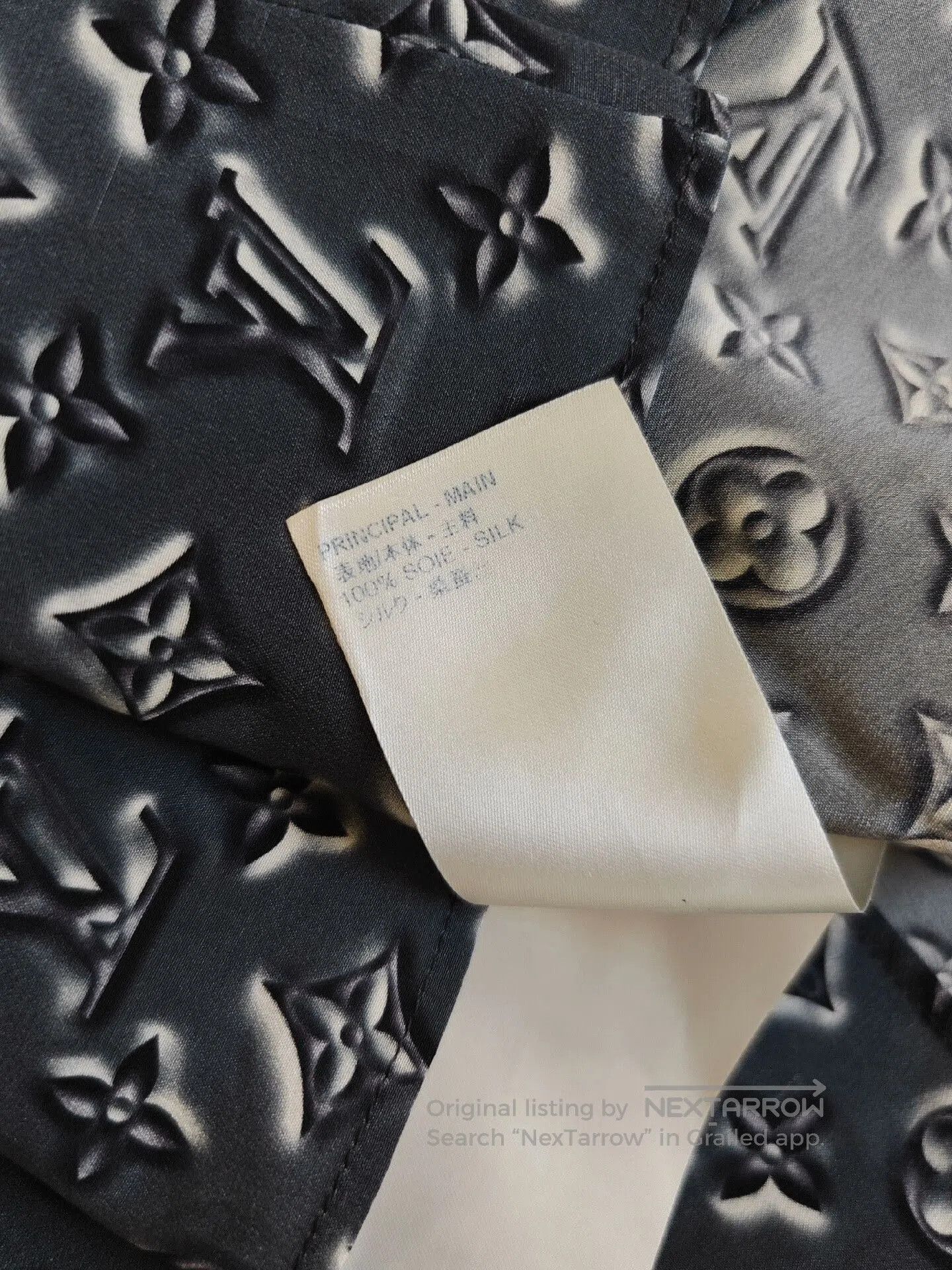 Louis Vuitton Louis Vuitton Women's Monogram Silk Shirt. Size XXS / US 00 / IT 34 - 4 Thumbnail