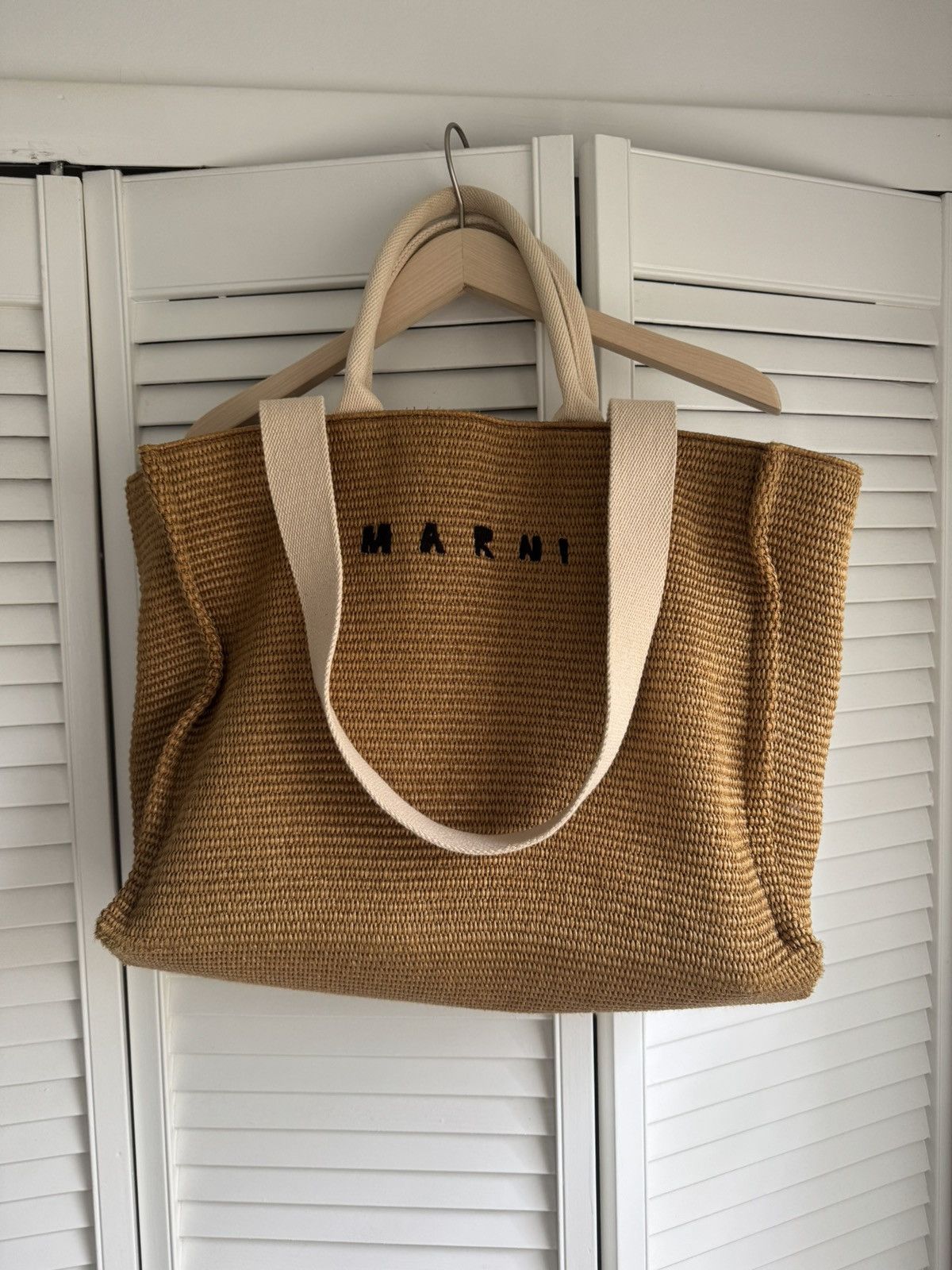 Marni Large canvas-trimmed embroidered raffia tote