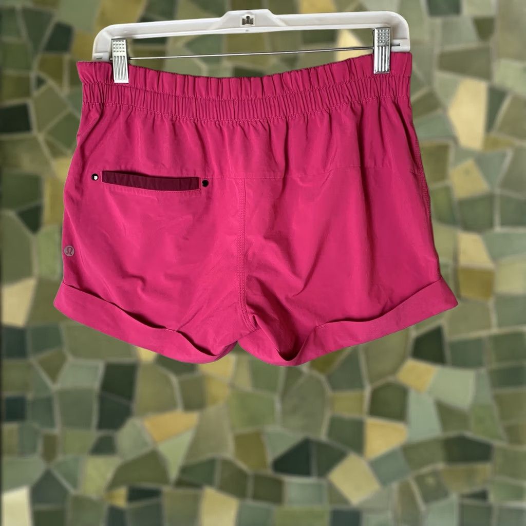 Lululemon Lululemon Shorts Womens 6 Pink Spring Break Away Cuffs Beach Pickleball Shirt? Size 28" / US 6 / IT 42 - 1 Thumbnail