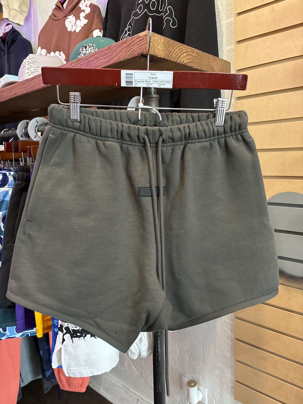 Essentials Essentials Shorts size XS new Size US 30 / EU 46 - 1 Thumbnail