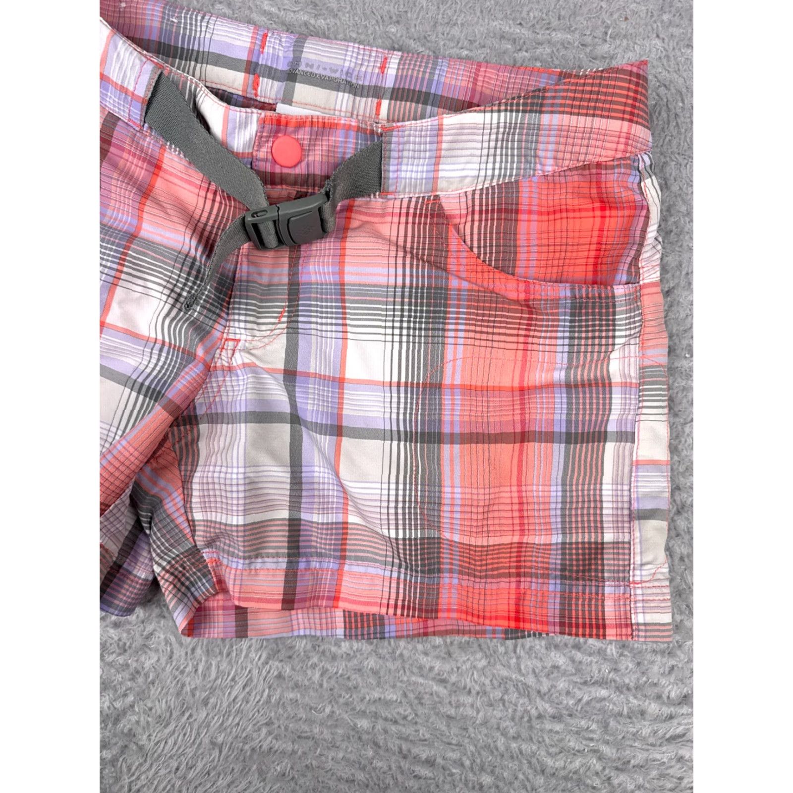 Vintage Columbia Shorts 2 Pink Plaid Belted Cargo 100% Nylon Hiking Activewear Casual Travel Womens Size 26" / US 2 / IT 38 - 3 Thumbnail