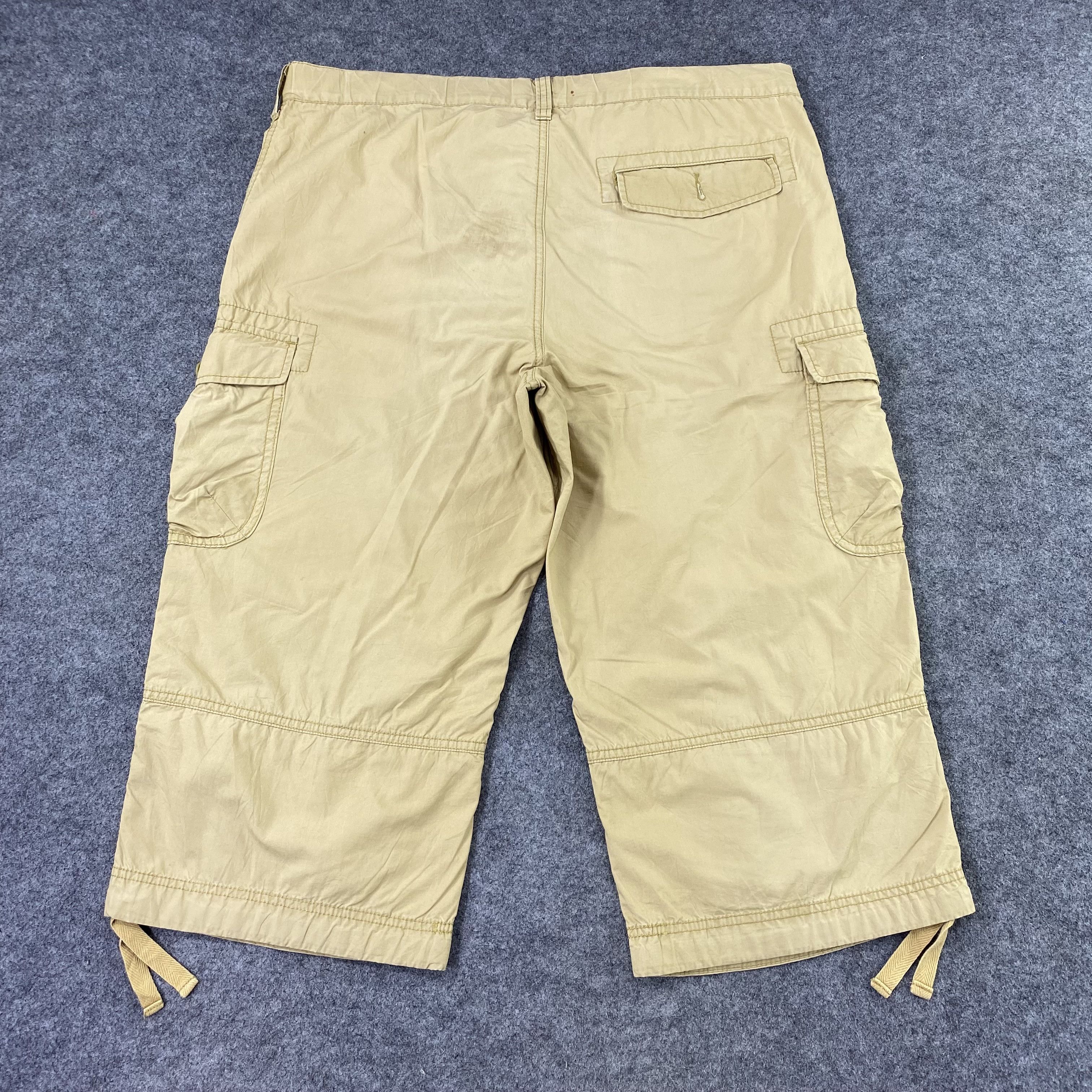 Uniqlo UNIQLO Drawstring Bondage Multipocket Cargo Short Pant-C051 Size US 38 / EU 54 - 2 Thumbnail