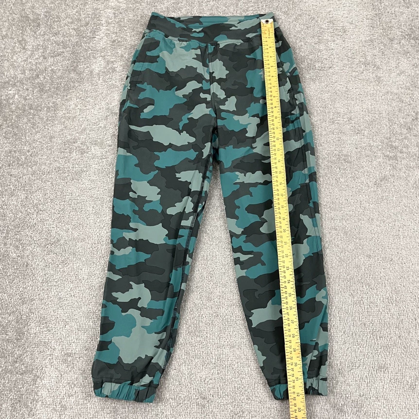 Lululemon VINTAGE Lululemon Adapted State Jogger Pants Women 2 Teal Camouflage Activewear Jogger Pockets 23 in Inseam Athletic State Size 26" / US 2 / IT 38 - 7 Thumbnail