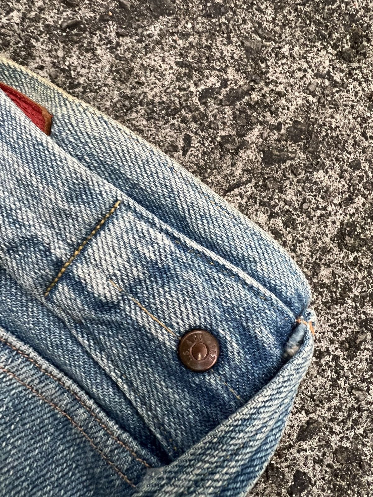 Levi's × Levi's Vintage Clothing VINTAGE LEVIS RED BUTTON NO.7 SELVEDGE DISTRESS JEAN Size US 30 / EU 46 - 16 Thumbnail