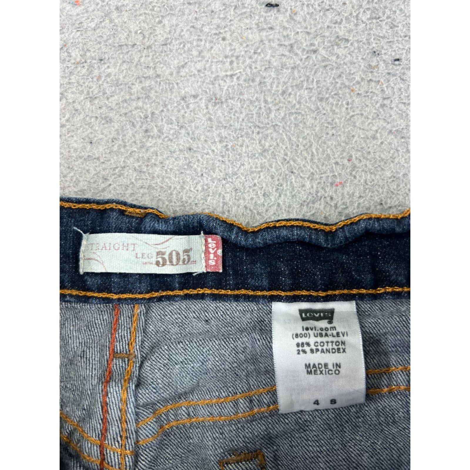 Levi's Levi's Shorts Womens 4 Blue Denim Jean 505 Cutoff Dark Wash Cotton Blend 26x3 Short Casual Womens Size 27" / US 4 / IT 40 - 6 Thumbnail